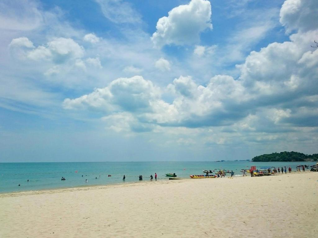 Coastline Hotel Порт-Диксон Экстерьер фото